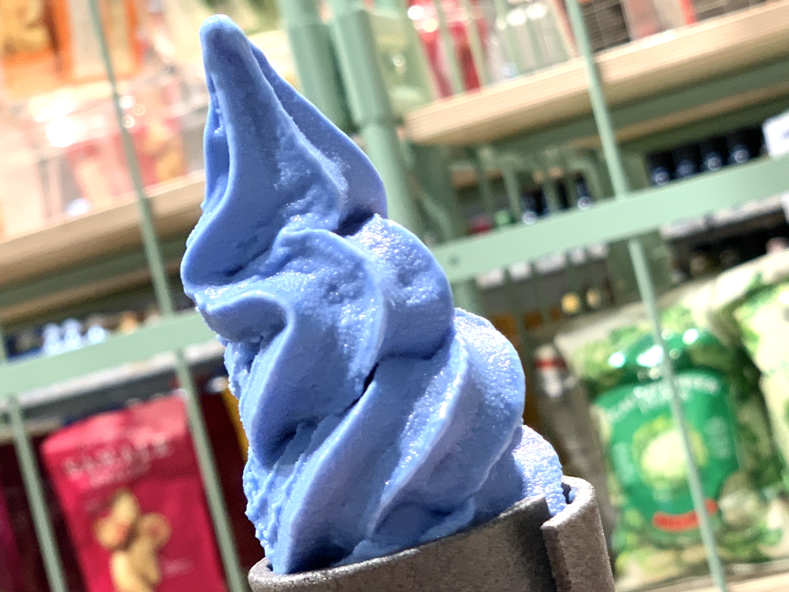 青いソフトクリーム🍦