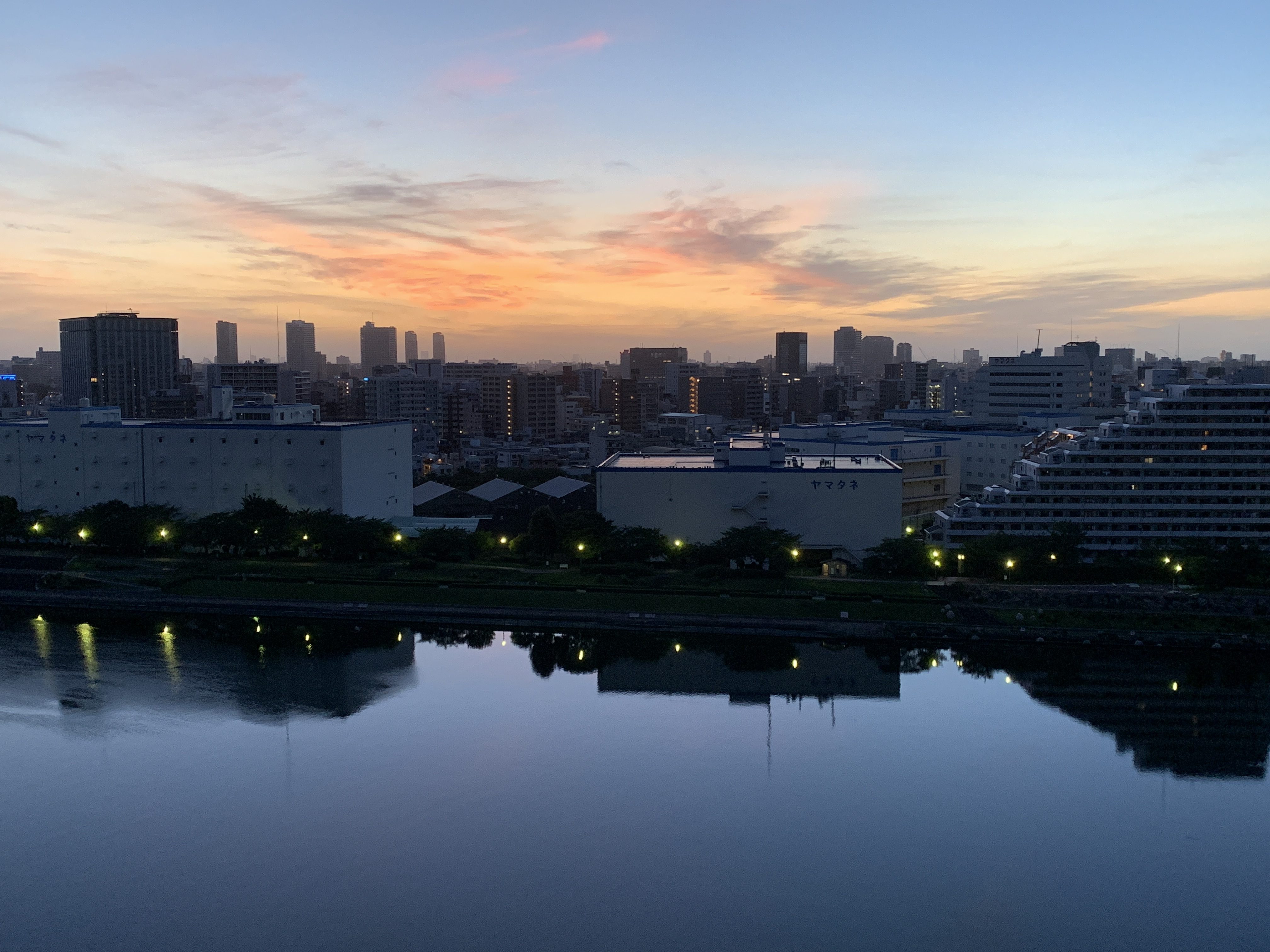 綺麗な夜明け☀️「自分の鏡』