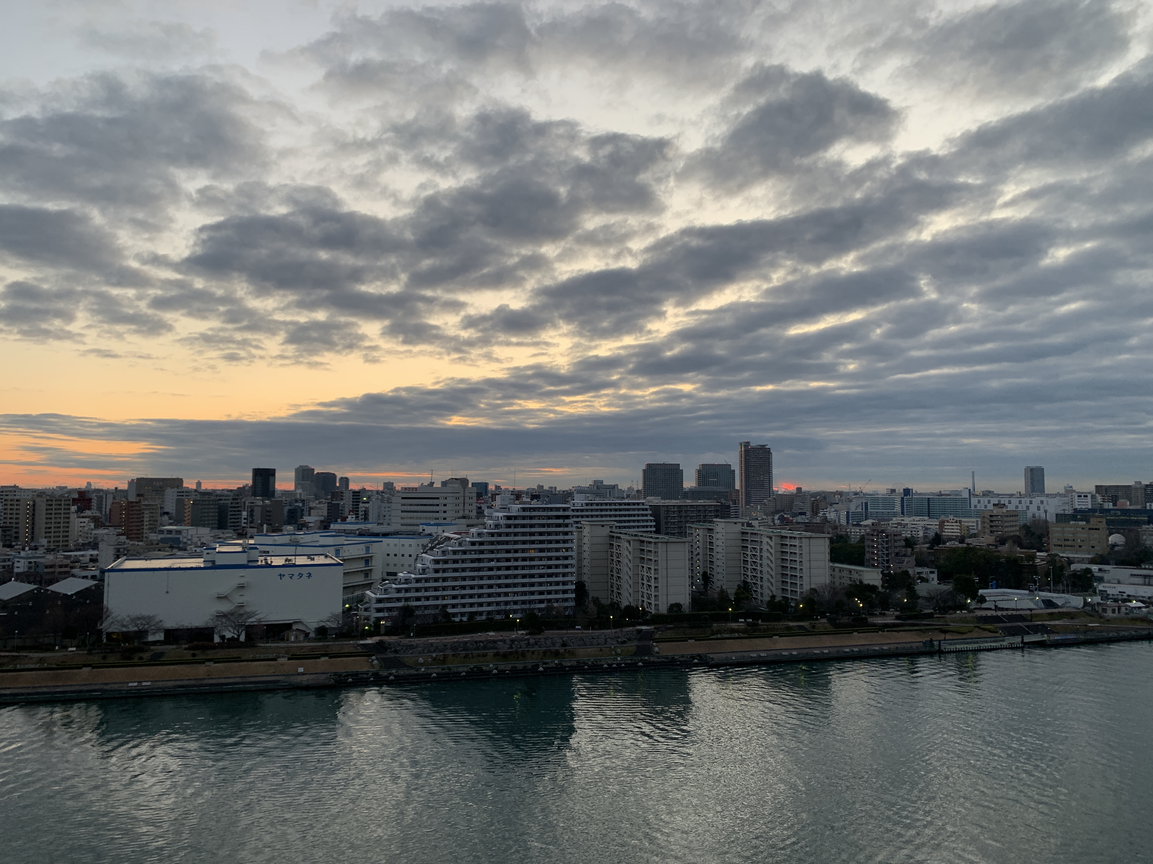 毎朝違う朝の風景「こだわり過ぎない」