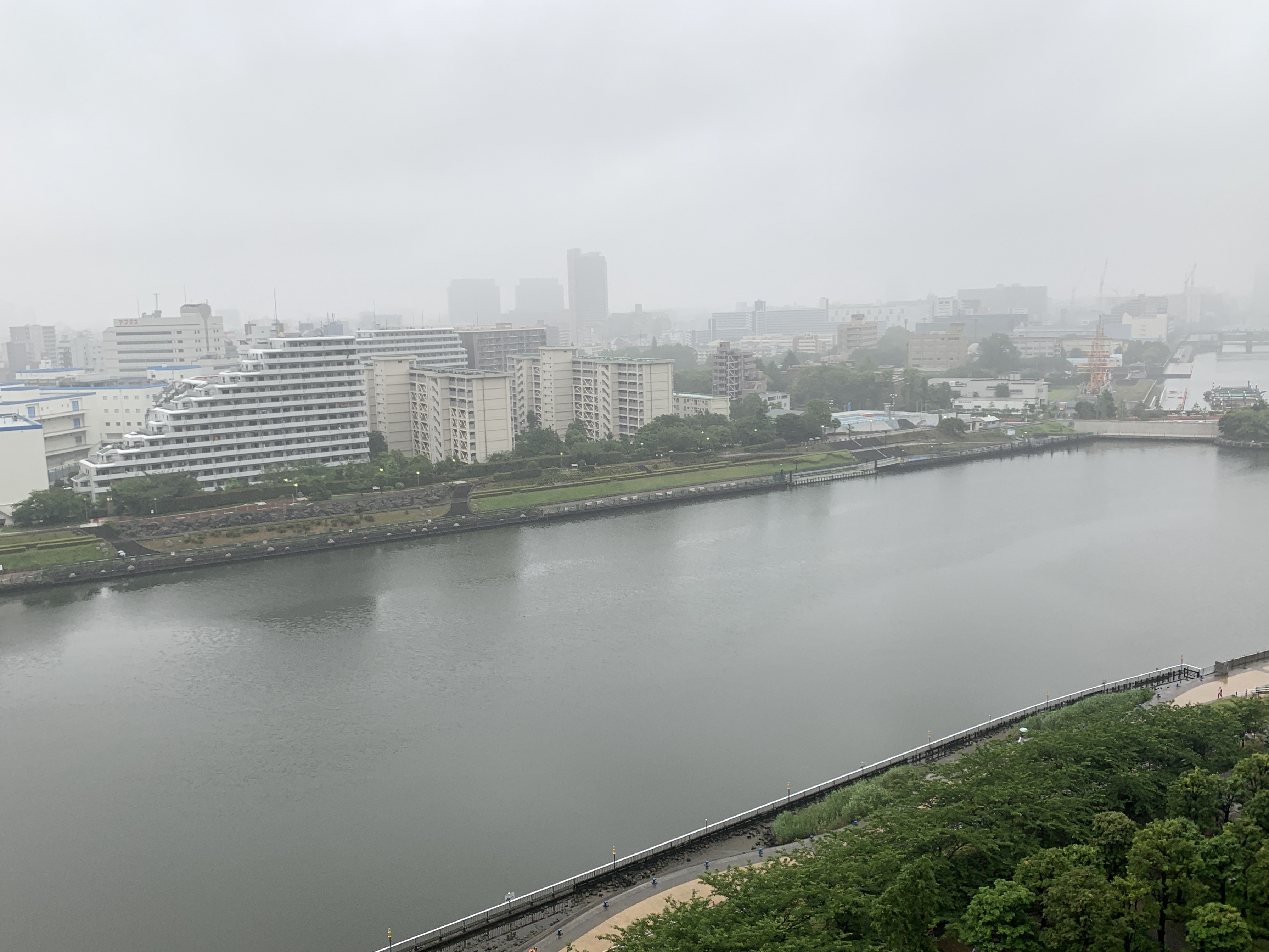 静かな梅雨空「思い込みの枠を外そう」