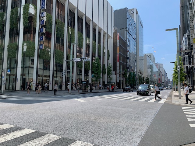 銀座の抜け道〜便利ぃ〜