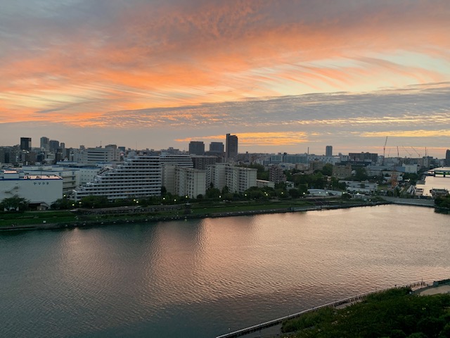 雲が綺麗な朝焼け「習慣を見直そう」