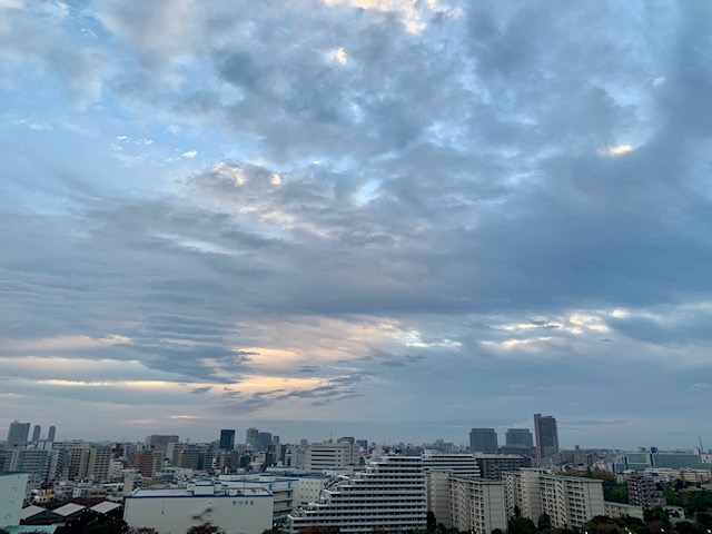 雲の向こうでも明るい太陽「自然に無理なく」