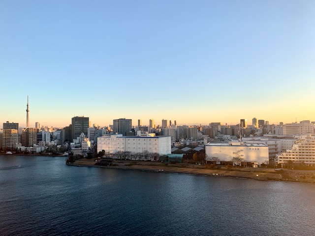 強烈パワーの朝陽「家族の和」