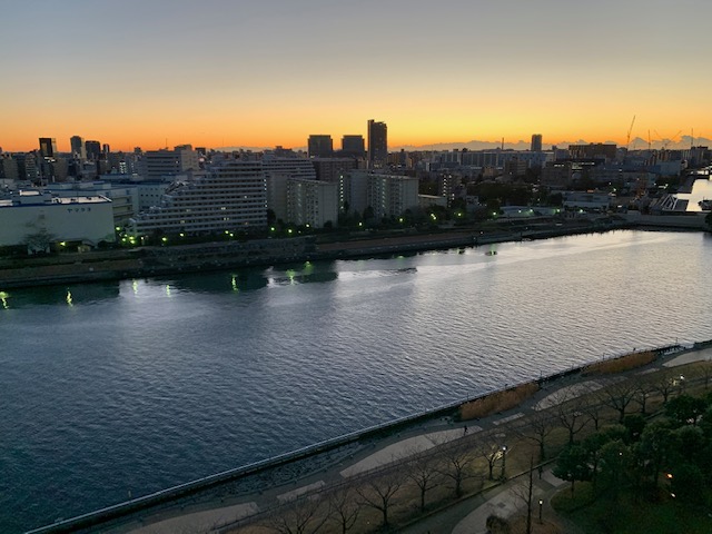 ワクワクする夜明け「人の幸せを喜べる人」