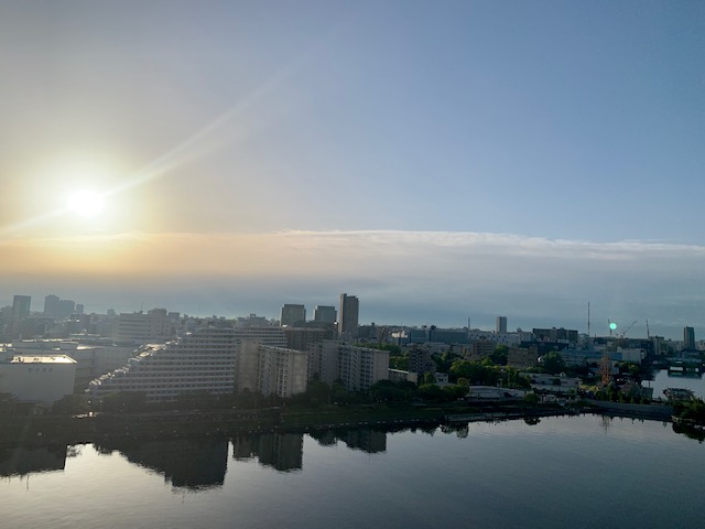 綺麗で力強い夜明け「今日から始めよう」