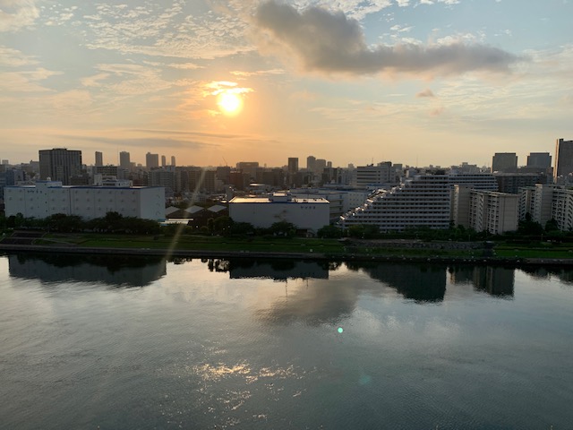 大きな鳥の雲「無限の可能性」