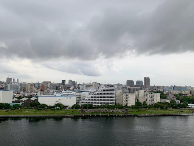 吸い込まれそうな雲「今日から始める」