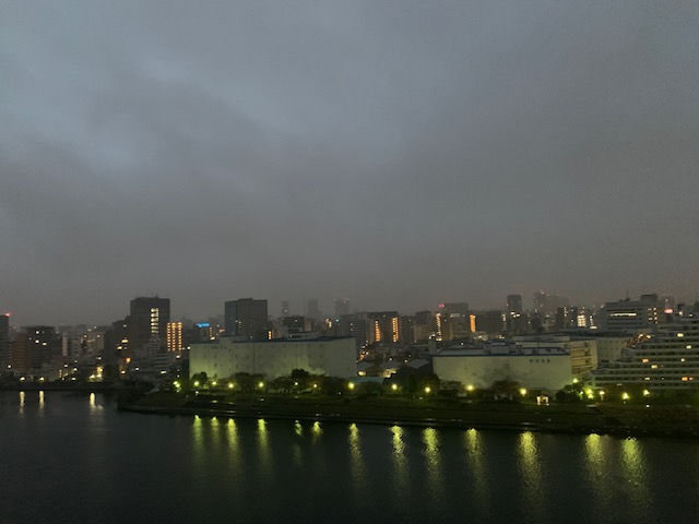 雨が洗い流してくれる朝「経験」