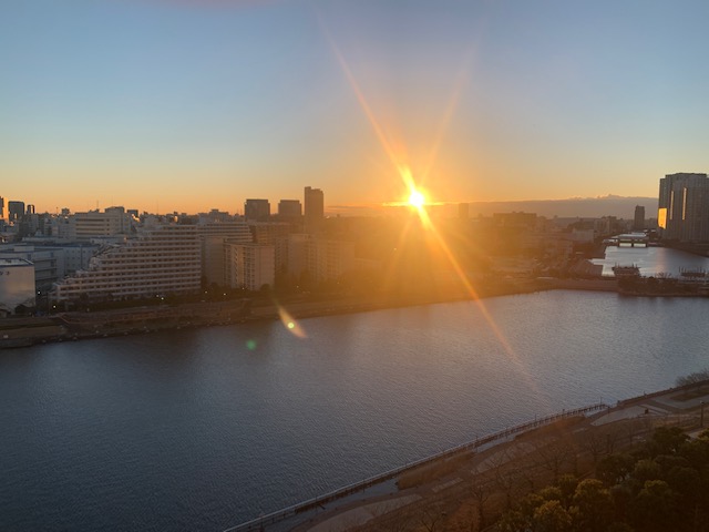 眩い朝陽「自分を磨こう」