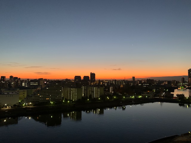 今朝も綺麗な夜明け「尊重しよう」