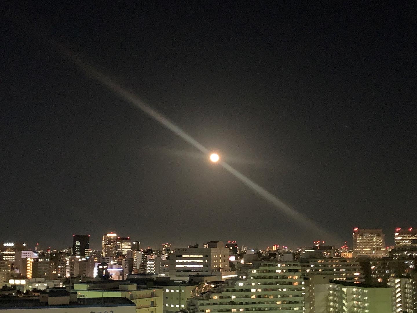 今夜もパワフルなお月様