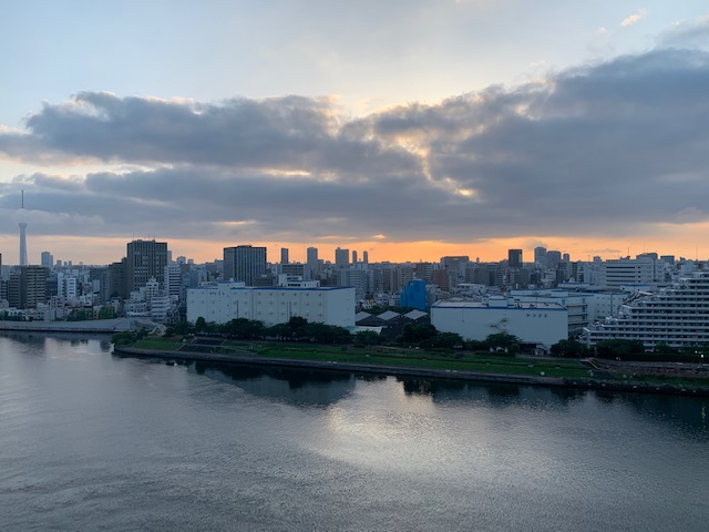 涼しい夜明け「変えるならまず自分」