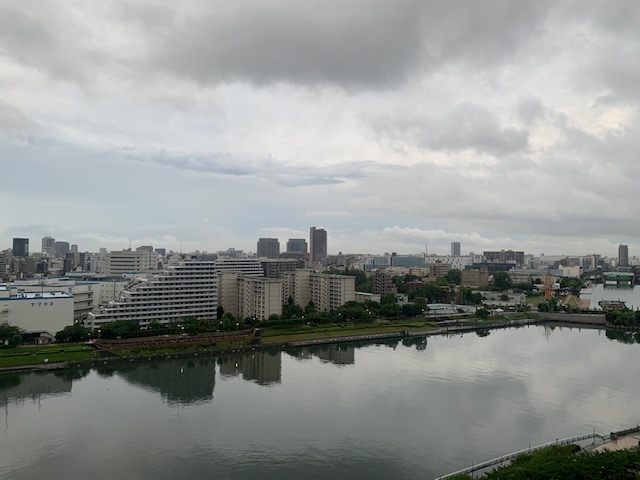 青空が覗く夜明け「覚悟を決める」