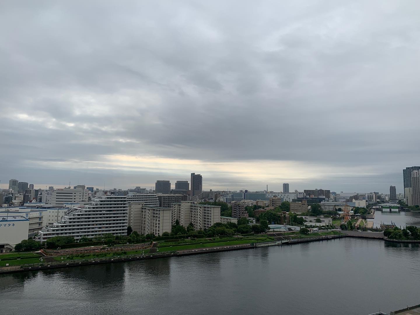 静かで穏やかな朝「今日はここまで！」