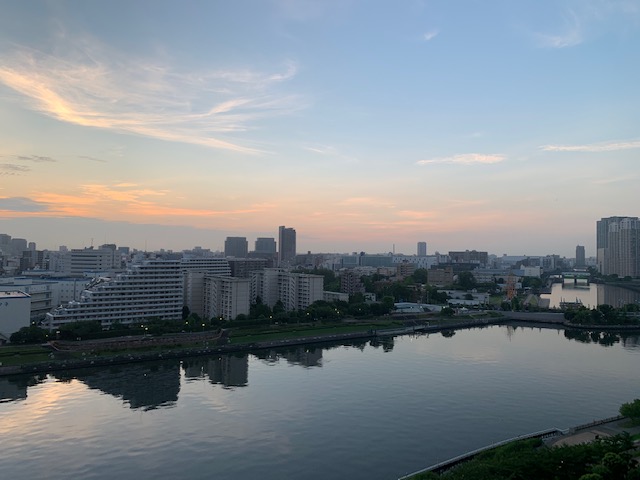 暑い一日になりそうな朝「素直に」