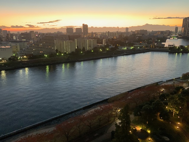 冷たく澄んだ空気「周囲を笑顔に」