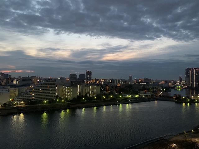 雲の中の光が嬉しい朝「向上心」