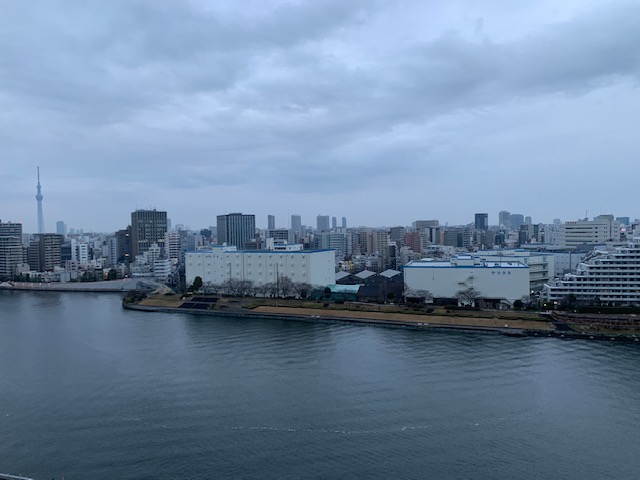 小雨の寒い朝「辛い時は逃げ出す」