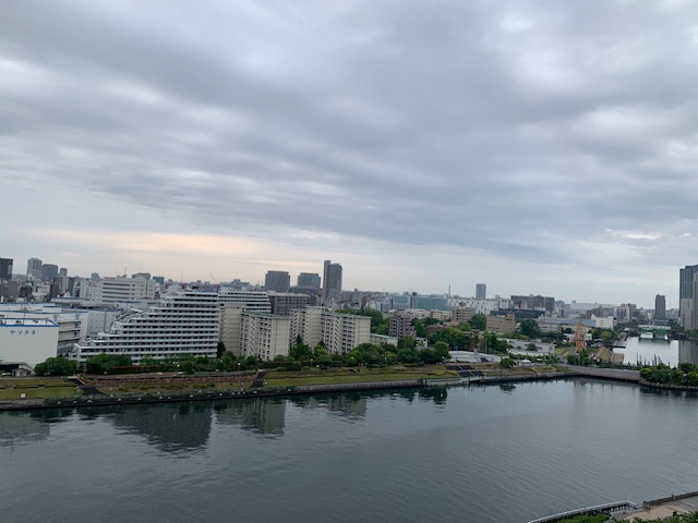 冷んやり空気の朝「休むのも仕事」