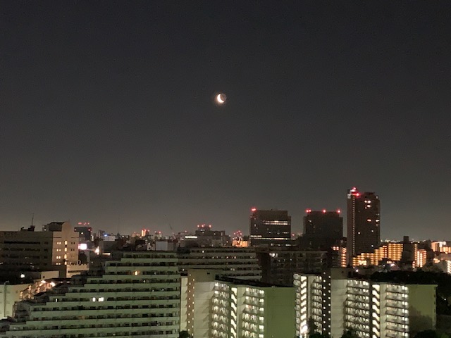 綺麗な三日月