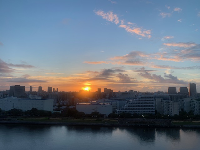 静かな夜明け「違う角度から」