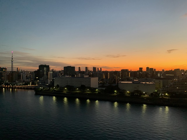 冷たく澄んだ空気「笑顔で運気アップ」