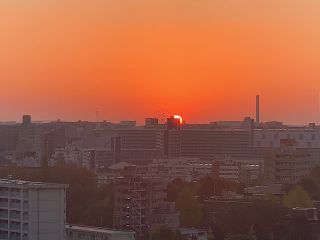 パワー溢れる夜明け「光陰矢の如し」