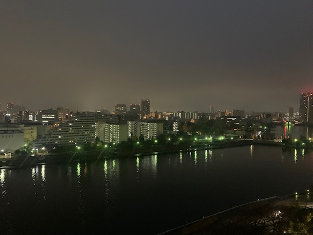 小雨の夜明け「胸を張って歩こう」