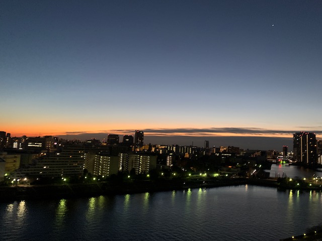 力が沸いてくる夜明け「「ありがとう」を大切に」