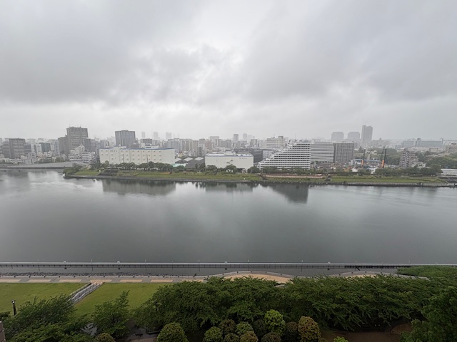 寒い雨の朝安息日「逃げる勇気」