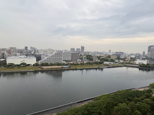 肌寒い程の夜明け「おおらかに」