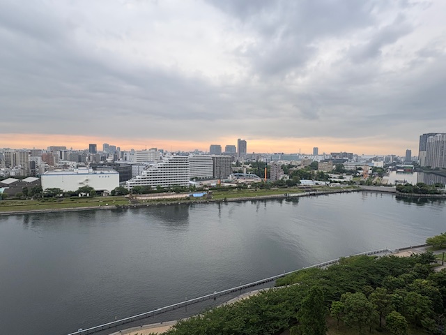 オレンジ色の光が嬉しい朝「許すことと受け入れること」