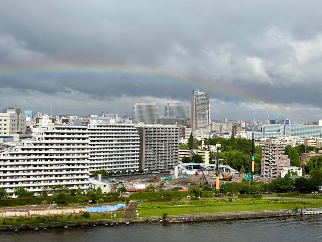 ラッキー雨上がりの虹