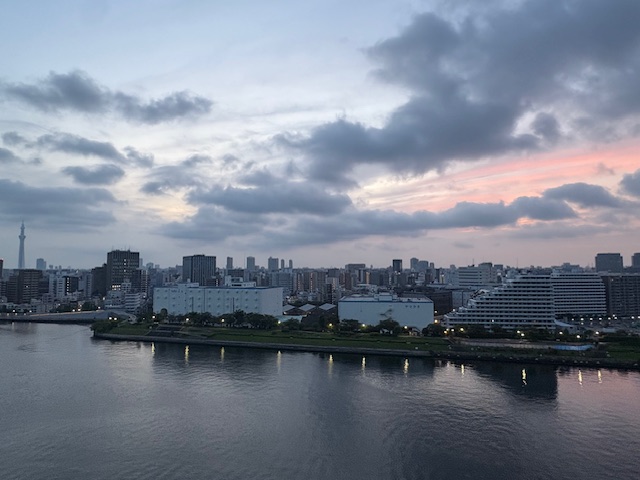 間もなく日の出「決めるのはあなた」