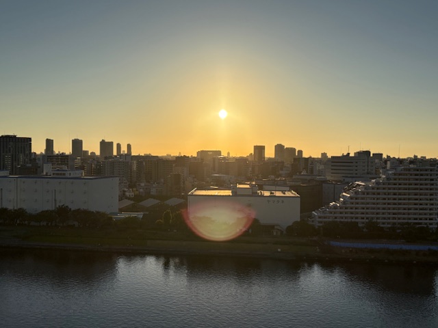 涼しい風が吹く 心地よい夜明け前「敵は作らない」