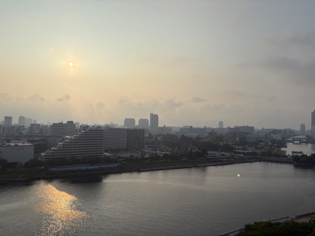 暑いけれど穏やかな夜明け「ギブ＆ギブ」