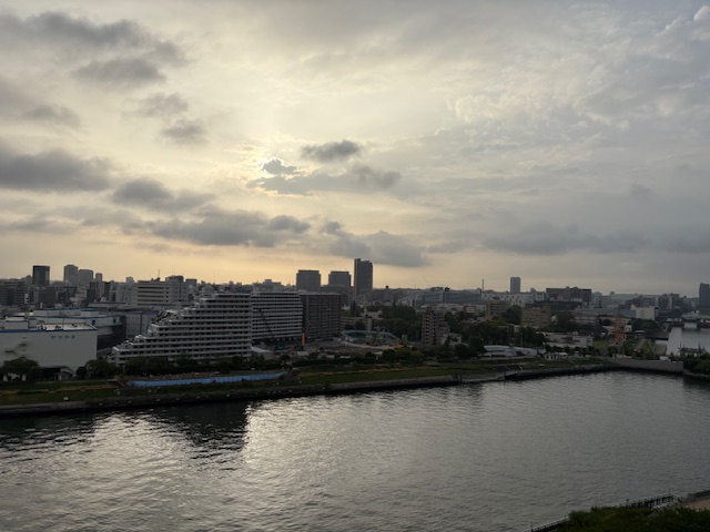 穏やかな火曜日「慇懃無礼」