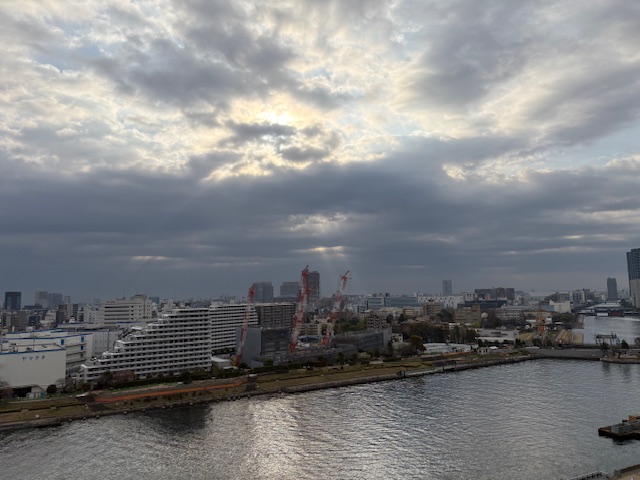 上空の青空が嬉しい朝「当たり前」