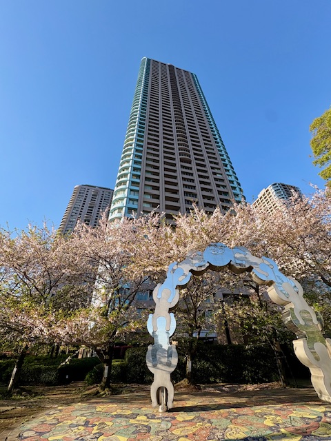 朝の気まぐれウォーキングは西へ