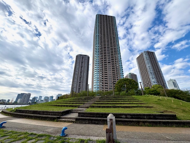 朝の気まぐれウォーキング東へ