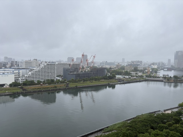 梅雨入り小雨の朝「ありがとう」