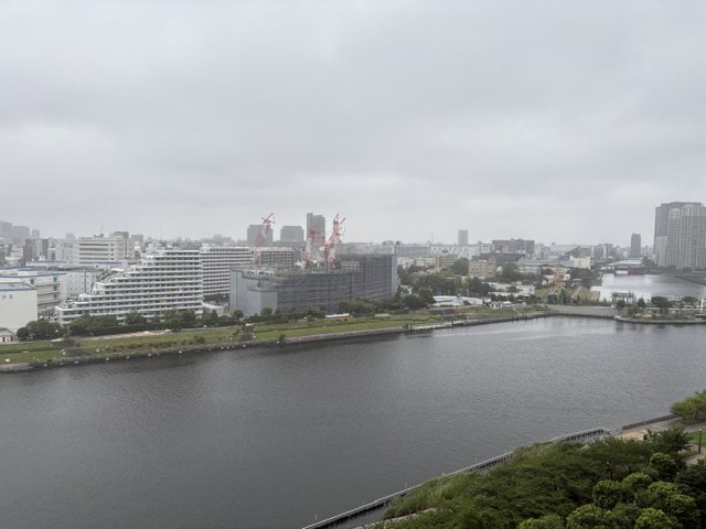 雲が多く涼しい朝「今日もよく頑張った」