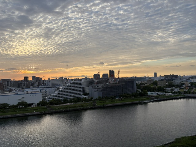 今朝は秋のうろこ雲「信頼されるようになろう」